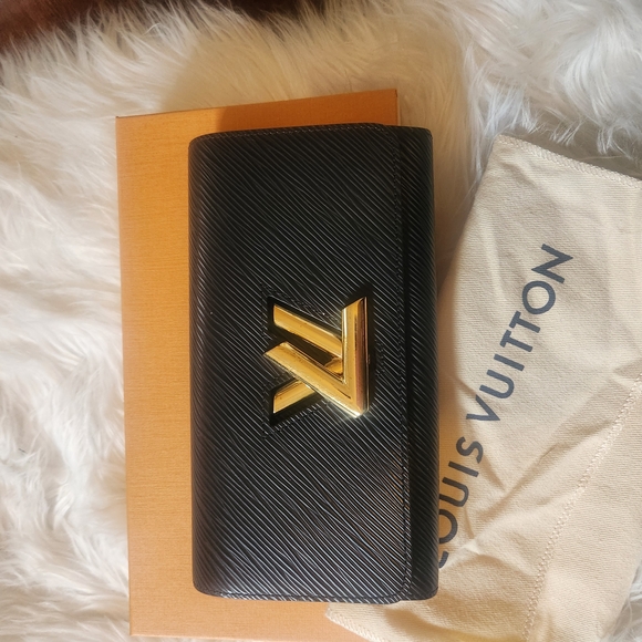 Louis Vuitton Epi Leather Twist Wallet - Picture 1 of 10